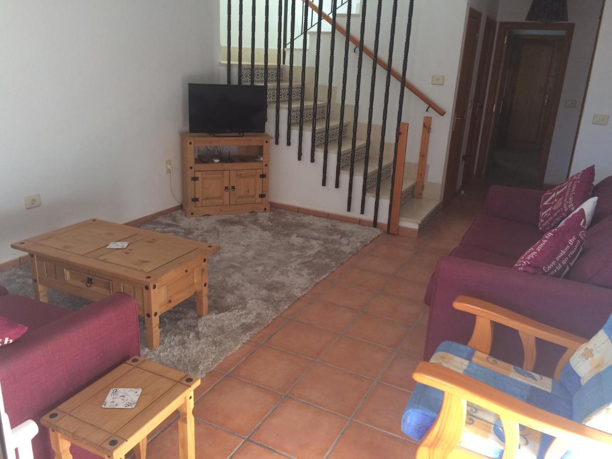 Puerto De Mazarron Large House With Roof Terrace & Sea Views-5 Guests Have 3 Bedrooms & 1 To 4 Guests Have 2 Bedrooms Exterior foto