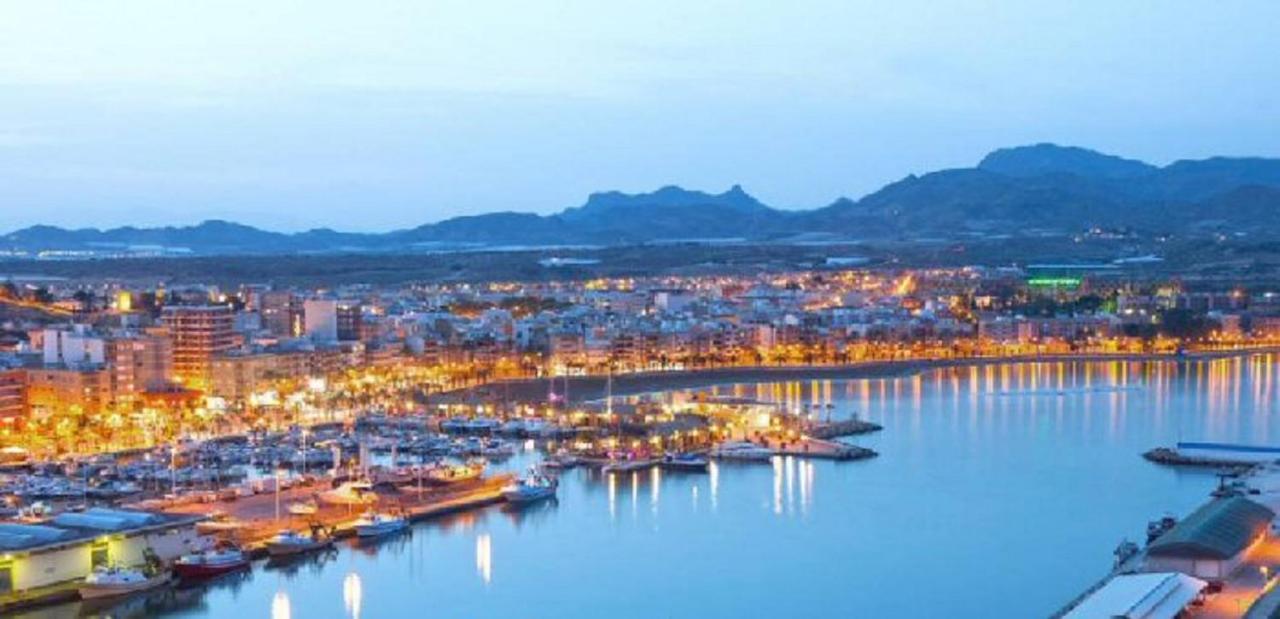 Puerto De Mazarron Large House With Roof Terrace & Sea Views-5 Guests Have 3 Bedrooms & 1 To 4 Guests Have 2 Bedrooms Exterior foto