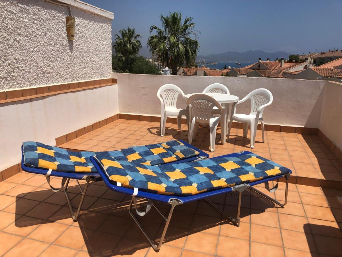 Puerto De Mazarron Large House With Roof Terrace & Sea Views-5 Guests Have 3 Bedrooms & 1 To 4 Guests Have 2 Bedrooms Exterior foto